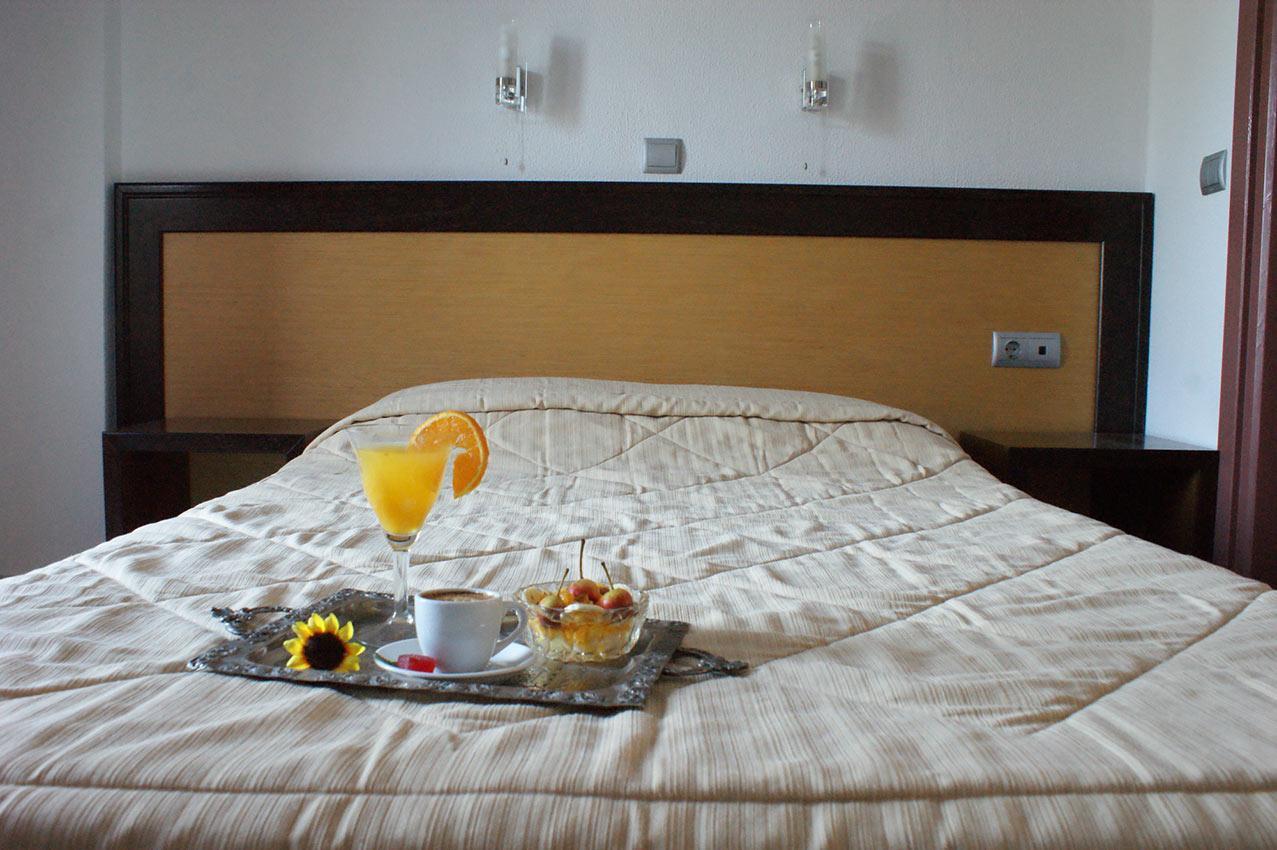 Aposperides Hotel Livadi  Экстерьер фото