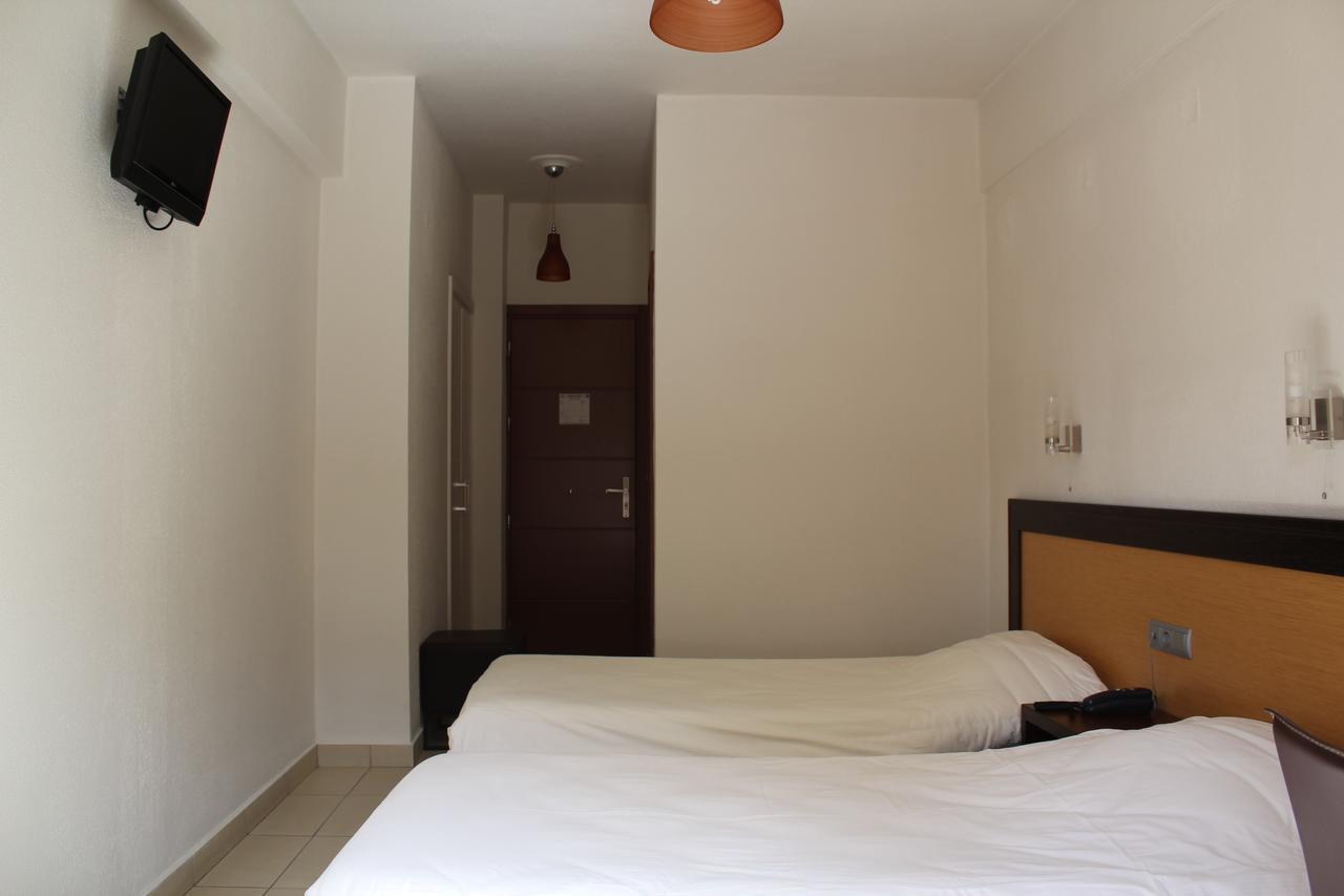 Aposperides Hotel Livadi  Экстерьер фото