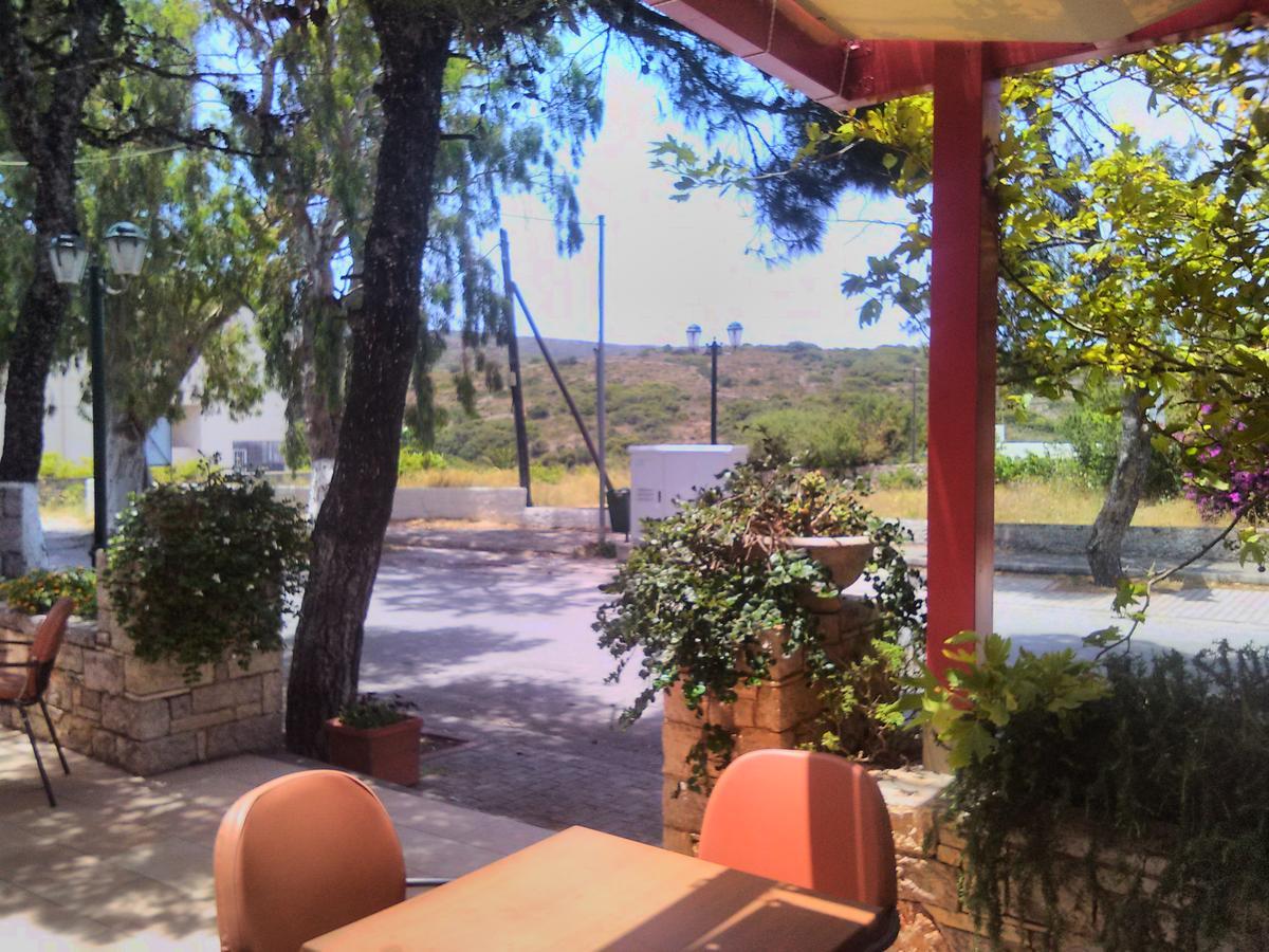 Aposperides Hotel Livadi  Экстерьер фото